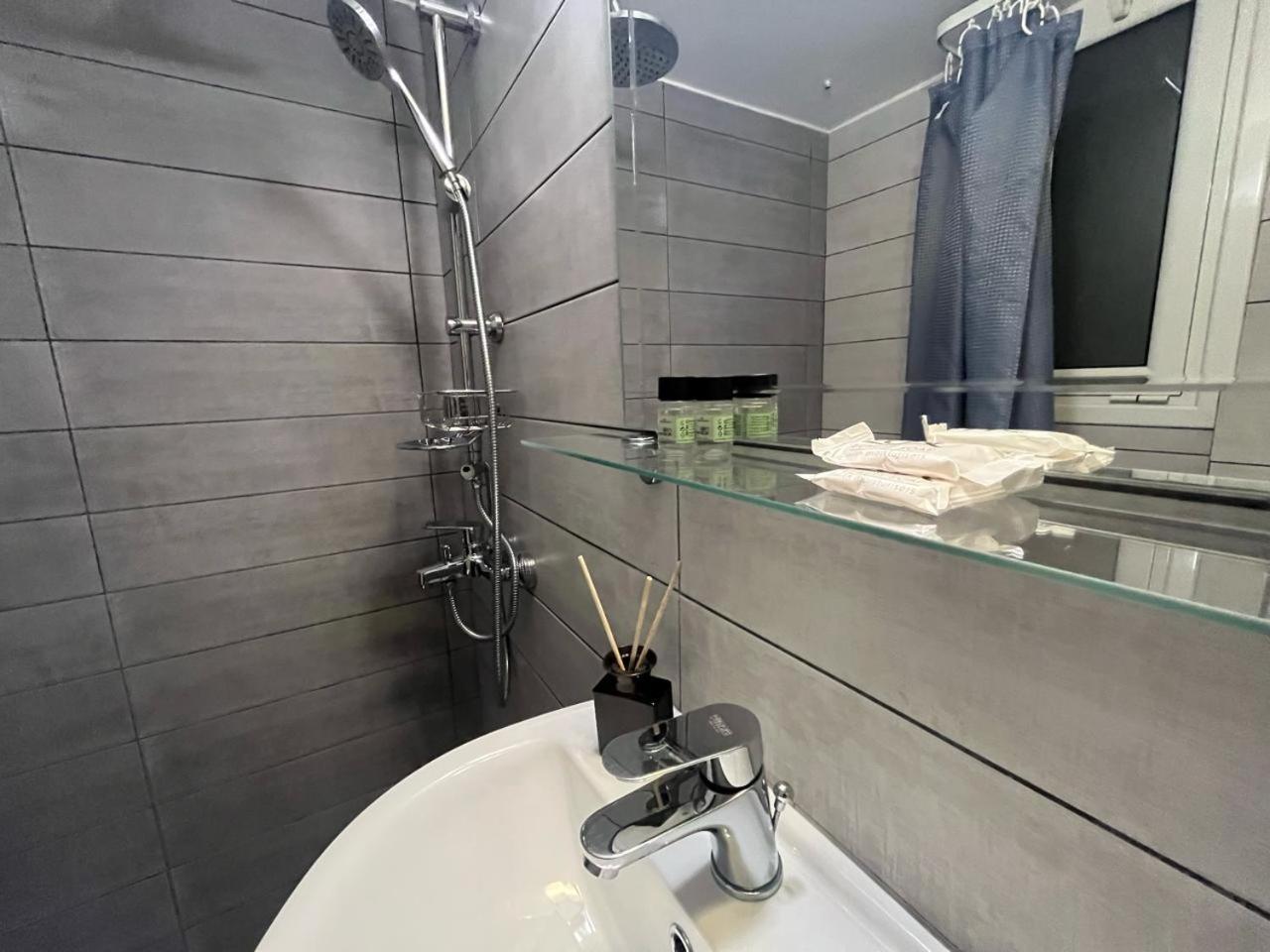 Cyber Loft - Futuristic Athens Vipgreece Apartman Kültér fotó